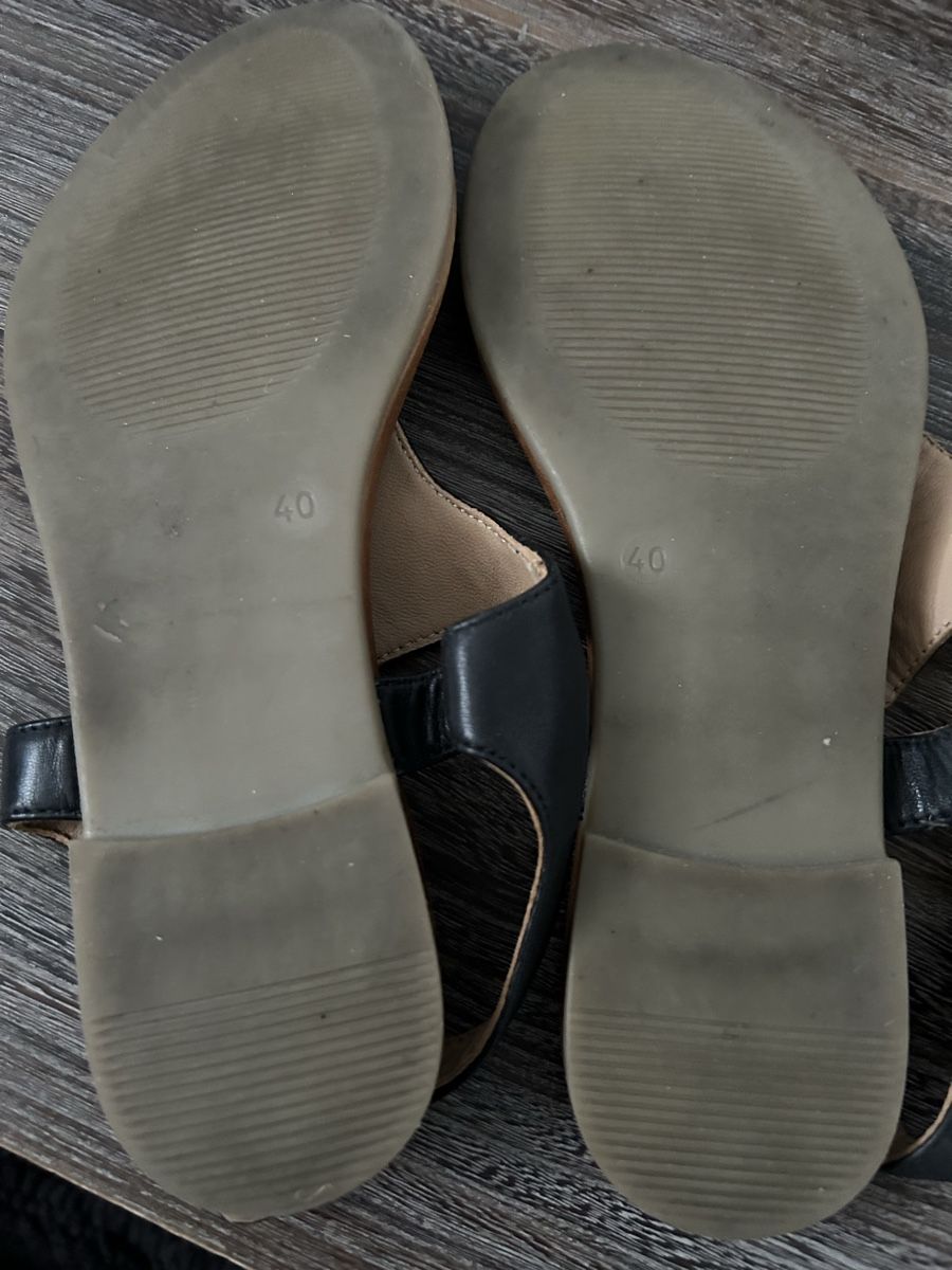Scarpe da donna: Schwarze Damen Sandalen Gr. 40  – Usato da Beringen venduto da Sternli650 2
