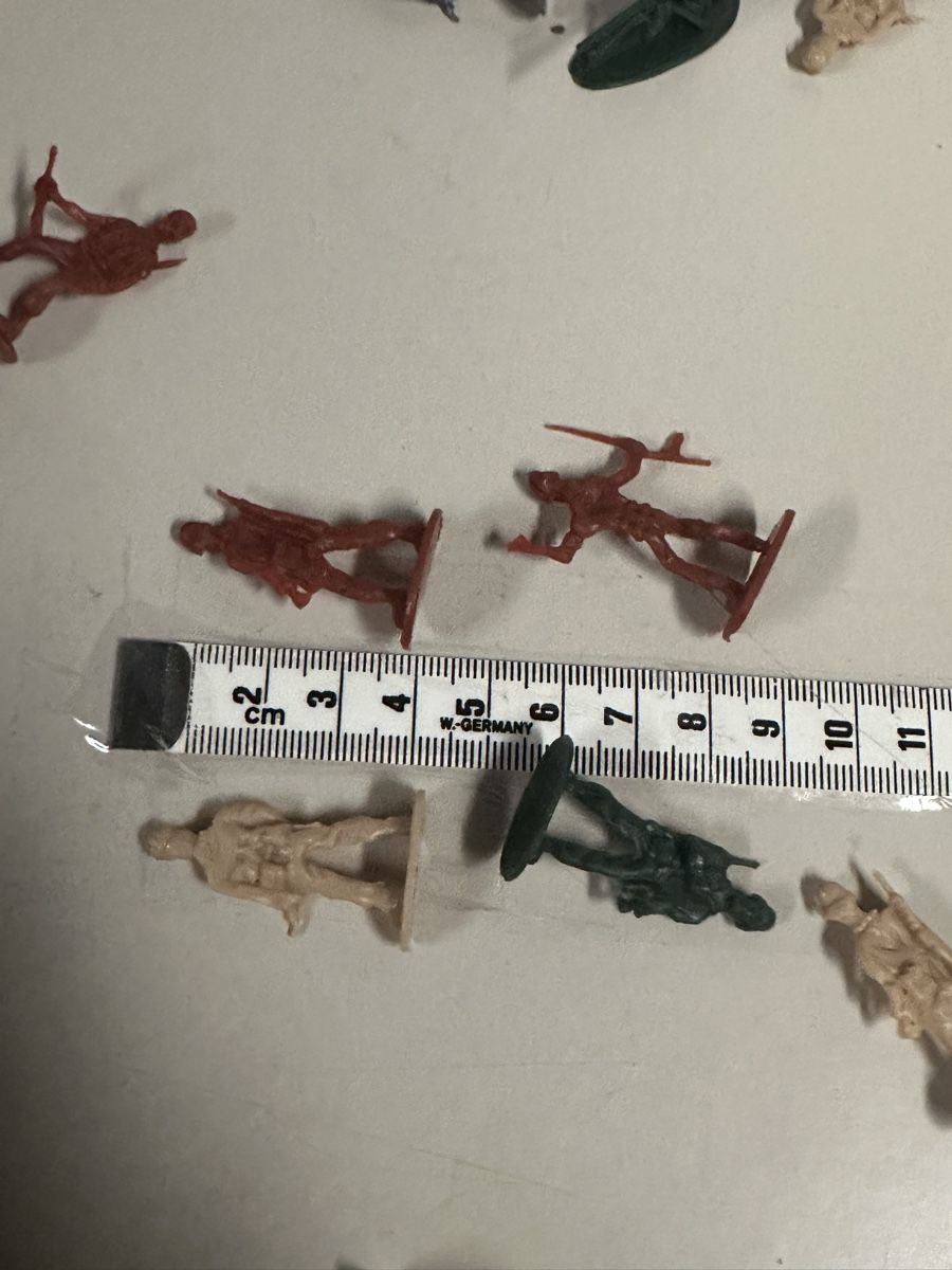 Giocattoli: Kunstoff Soldaten Krieger ca 200 stk – Usato da Deitingen venduto da Himhip 3