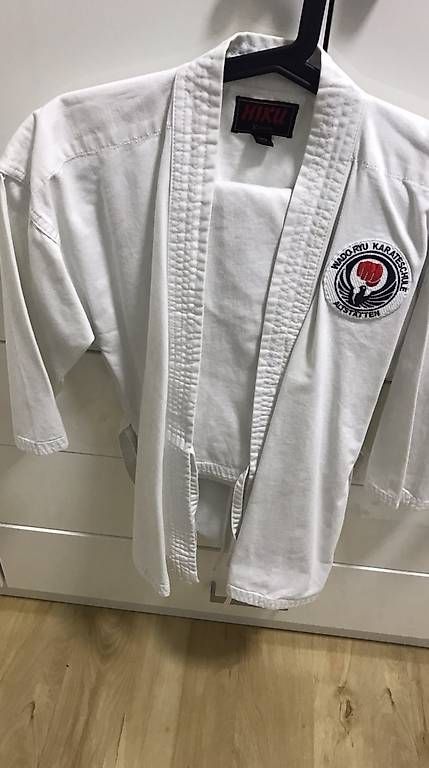 Costumes: Karate Kleider – D'occasion à Altstätten SG par loni08