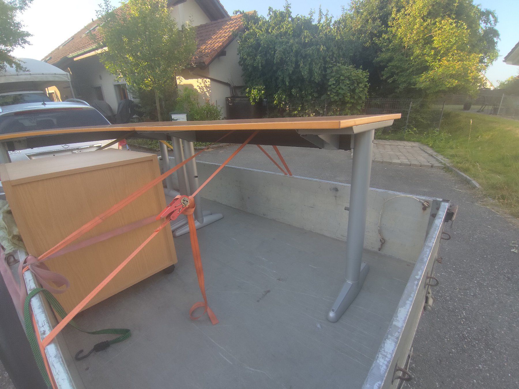 Scrivanie: Schreibtisch Buche Optik L-Form mit Schubladencontainer – Usato da Kräiligen venduto da Kuertu007 2