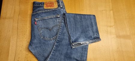Levis 501 W33 L32