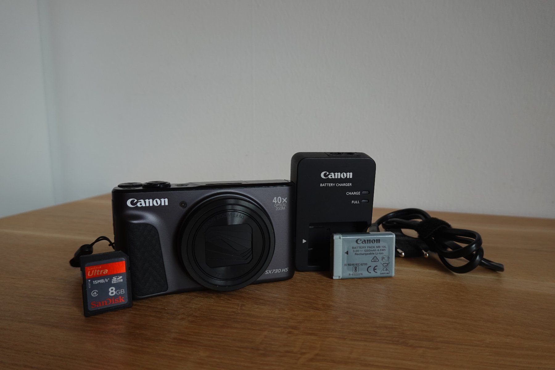 Canon Fotocamera: Canon Powershot SX730 HS Grau - Top Zustand – Usato da Fribourg venduto da mar_9vlt