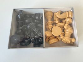 Spiel - Schachfiguren OHNE Schachbrett