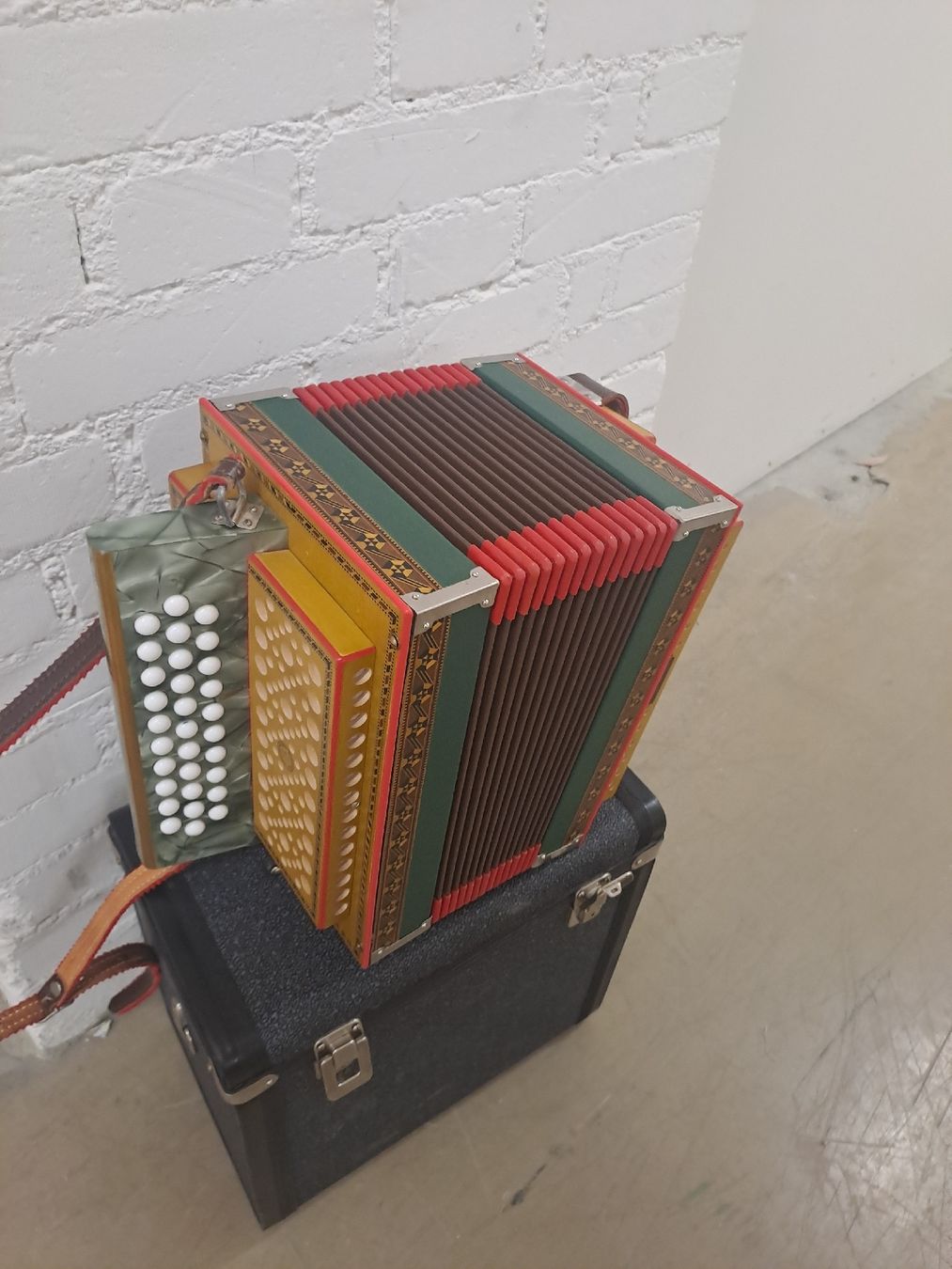 Eichhorn Musikinstrumente: Eichhorn orgeli ton B  – Gebraucht aus Villeneuve von BibiVintage 1