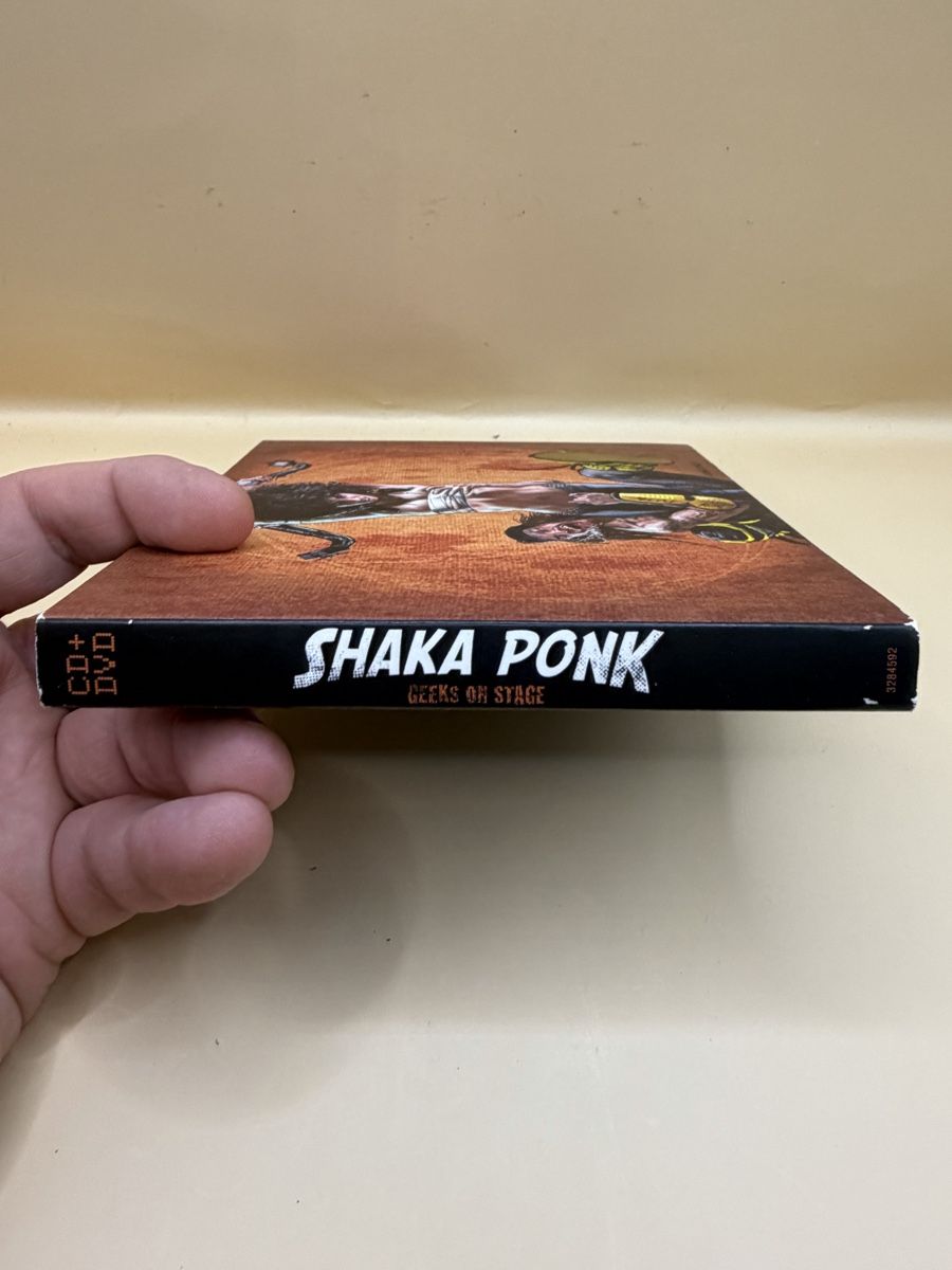 CDs: Shaka Ponk - Geeks on Stage (CD + DVD) – Gebraucht aus Genève von sho_67qj 1