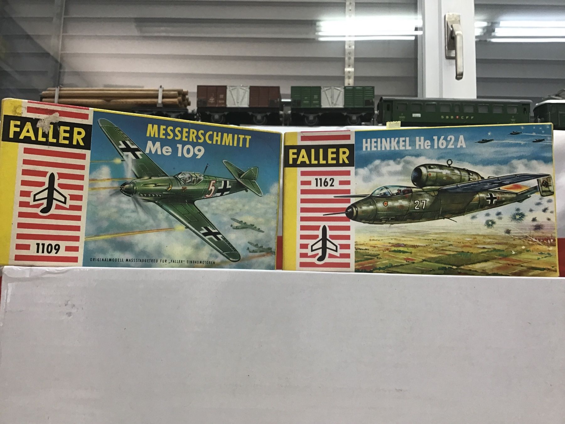 Faller Modellbausätze & Standmodelle: Faller Flugzeugmodelle: Messerschmitt Me 109 & Heinkel 54 – Neu (gemäss Beschreibung) aus Männedorf von Modelle-aller-Art