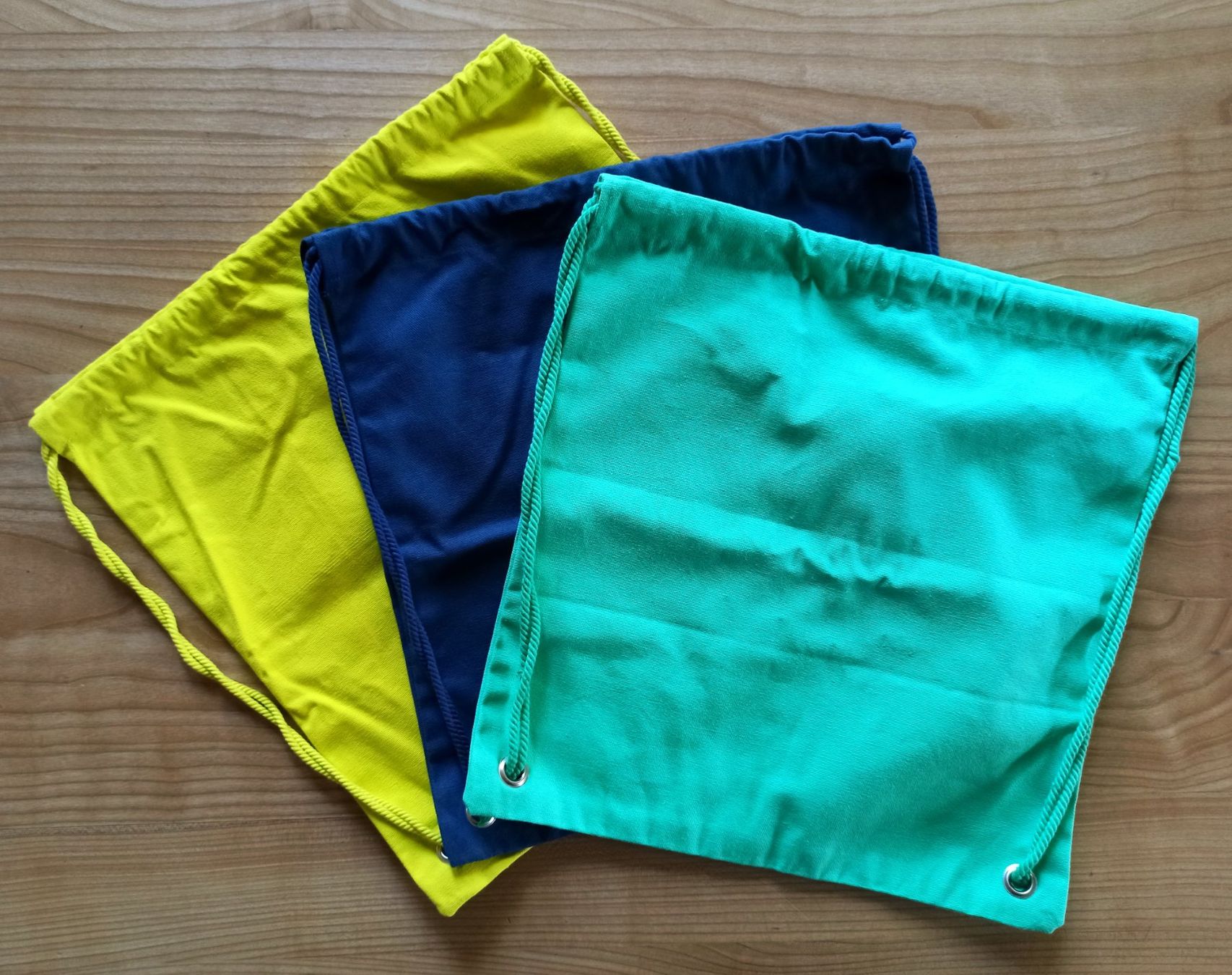 Borse & Zaini: einfaches Stoffrucksäckli, neu, Farbe "jade" – Nuovo (secondo la descrizione) da Rothenburg venduto da Kaulquappe55