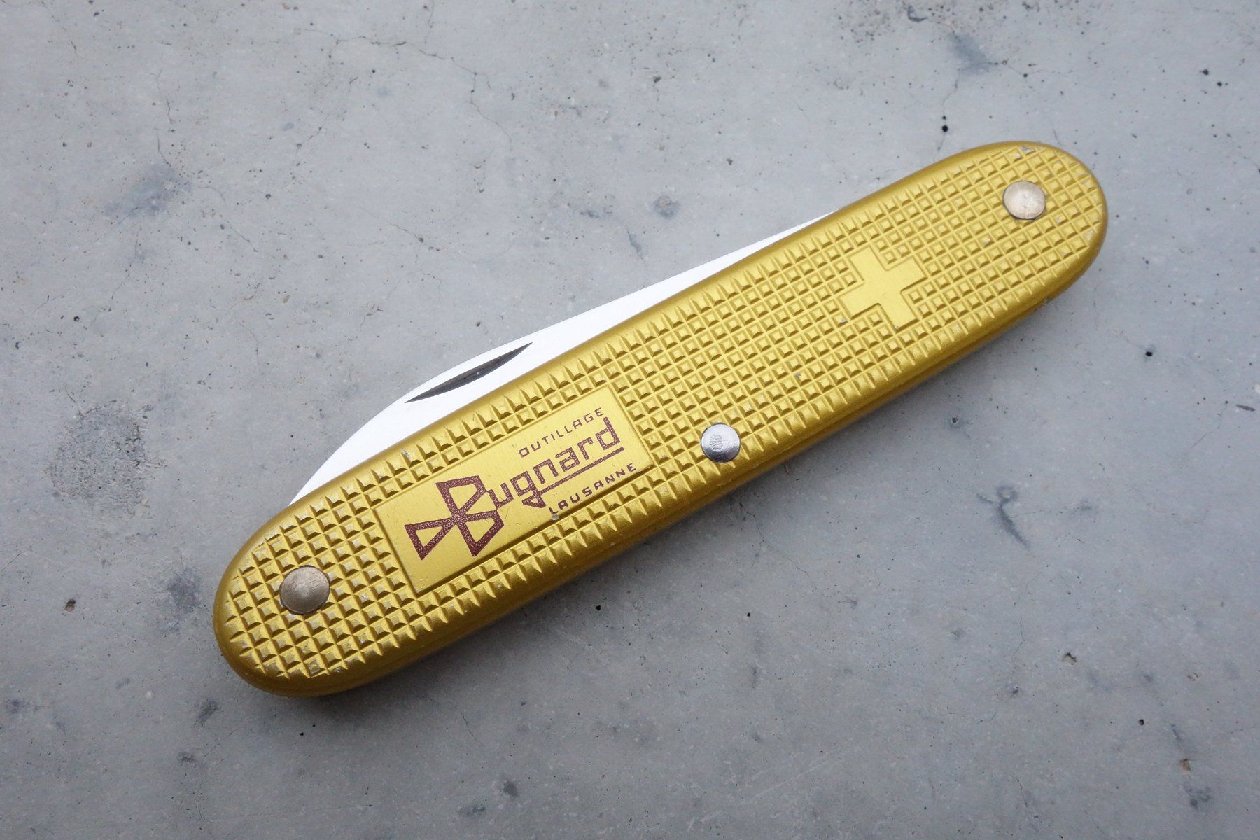 Victorinox Coltelli tascabile: Victorinox Alox Old Cross Sackmesser Bugnard gold – Usato da St. Gallen venduto da 8201