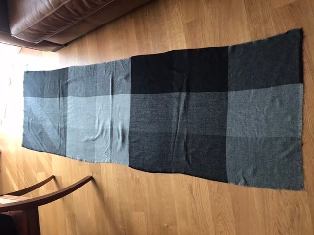 H&M Foulards & écharpes: Écharpe, H&M, 200x60 – D'occasion à Boudry par JulieG13
