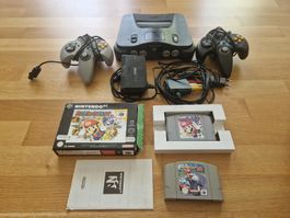 Nintendo 64 Konsole Set mit 2 Controllern und 2 Spielen