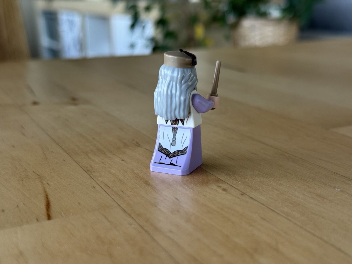 Lego Statuette: LEGO Harry Potter Albus Dumbledore Minifigur – Usato da Neuhausen am Rheinfall venduto da Laghi 2