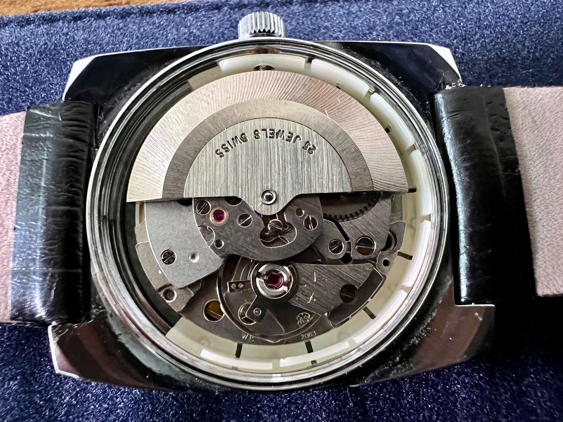 Orologi: RENIS vintage 70's automatic wristwatch - dark grey dial – Usato da Le Mont-sur-Lausanne venduto da LycaGallery 6