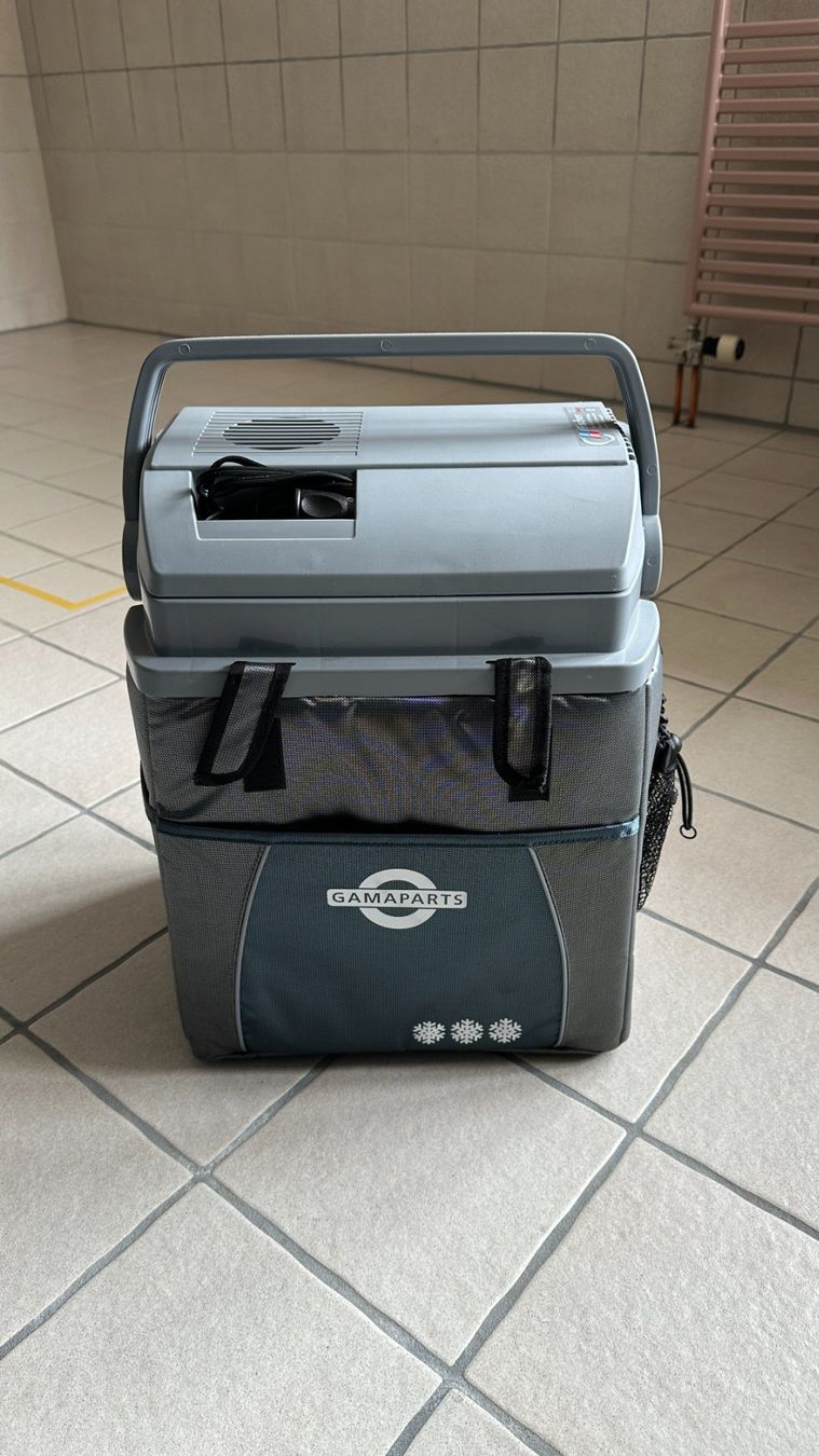 Kühlschränke & Kühlen: Kühlbox Gamaparts – Gebraucht aus Gisikon von Jabuso