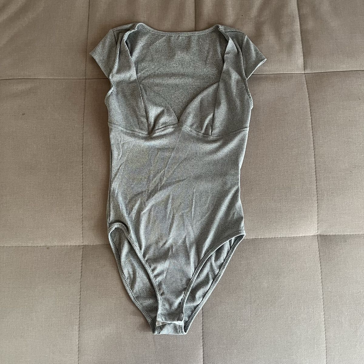 Top: Body Gr. S in Grau – Nuovo (secondo la descrizione) da Cunter venduto da tiramisuuu_