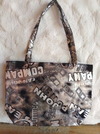 Trendige Handtasche/Shopper mit speziellem Design, neu!