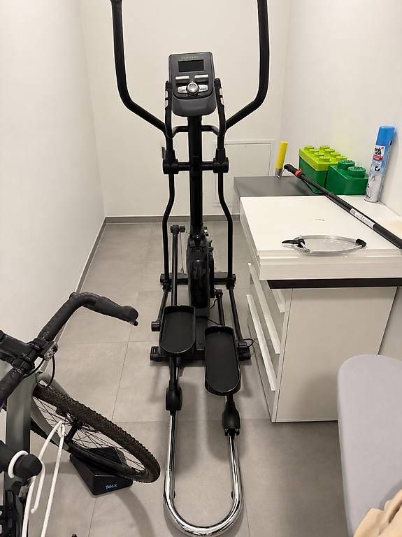 Hometrainer: Crosstrainer Tunturi C65 – Usato da Urnäsch venduto da Tojaco
