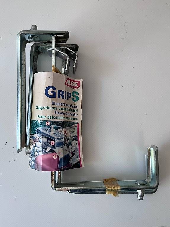 Ferramenta: Alba Grip S Blumenkastenhalter - neuwertig – Usato da Zürich venduto da Creek101