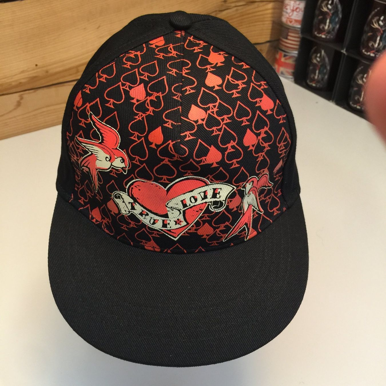 Altro in  Abbigliamento & Accessori: Kappe mit Spielkartenmuster und Tattoo-Herz – Nuovo (secondo la descrizione) da St.Gallenkappel venduto da RocknSkull