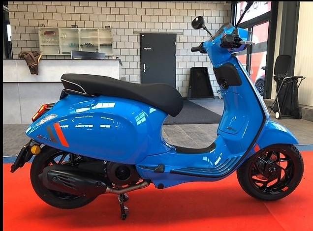 Scooter: neuwertige Vespa 125 Sprint  – Usato da Lenzburg venduto da Manabo 2