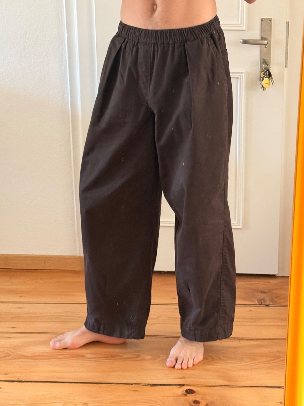 Pantaloni: Braune Baumwoll Ballonhose – Usato da Zürich venduto da Basilou98 1