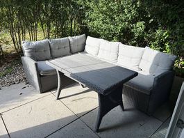 Balkon Lounge mit Tisch