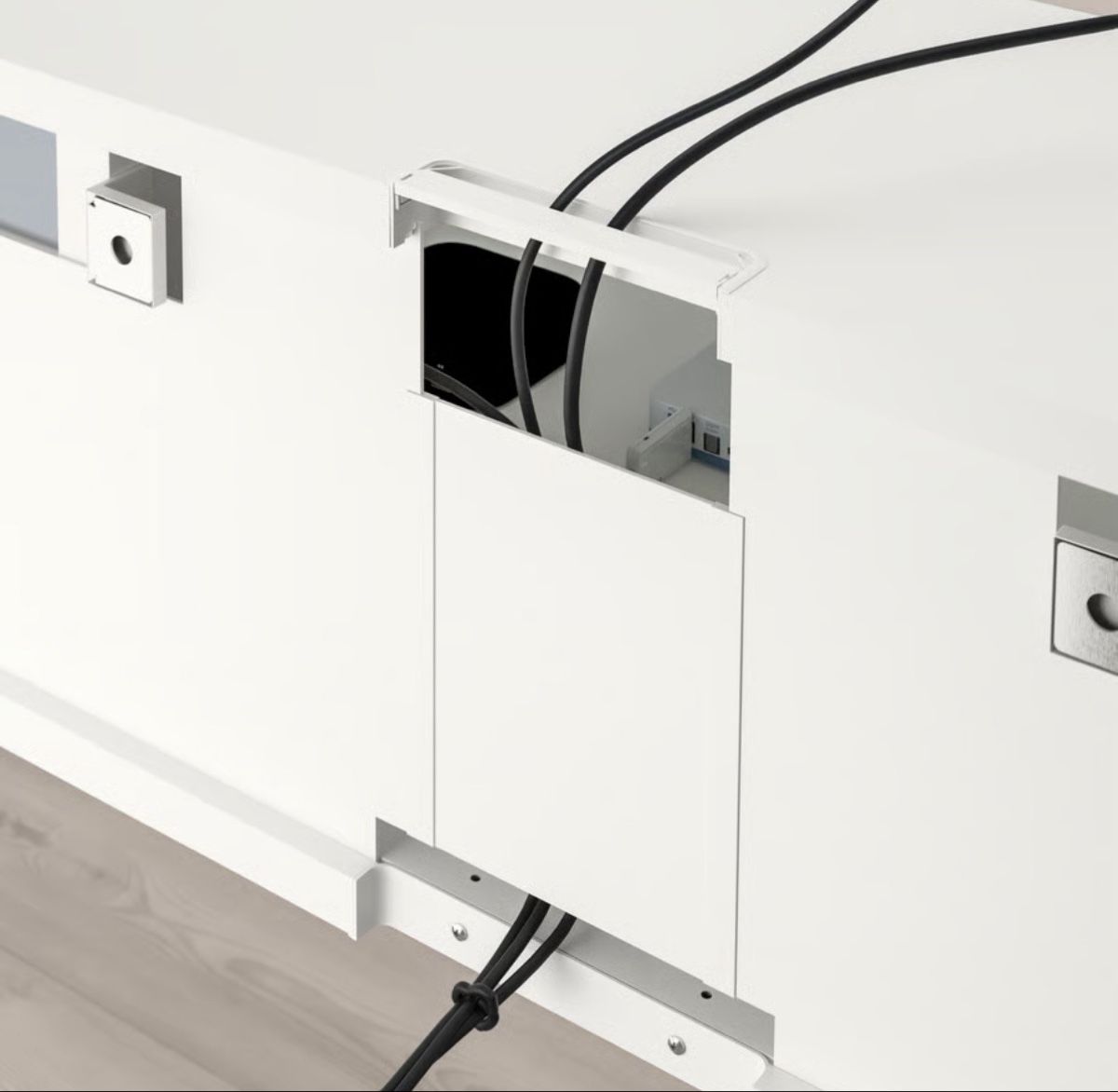 Ikea Mobili TV: TV Shelf IKEA Bestå – Usato da Zürich venduto da mar_h7x7 6