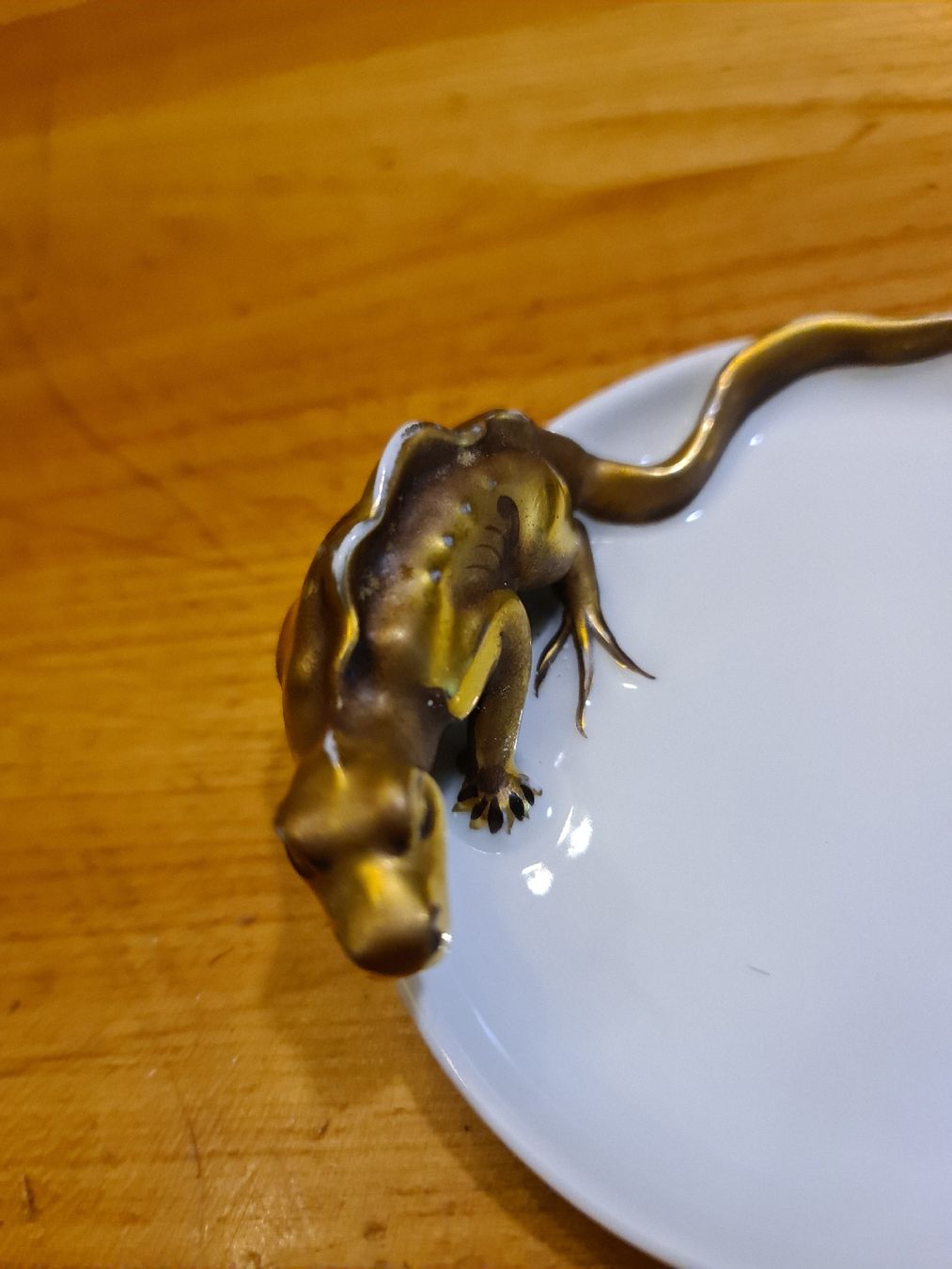 Rosenthal Piatti di portata: antike Rosenthal Ablageschale mit Dinosaurier – Usato da henau venduto da Rockj 2