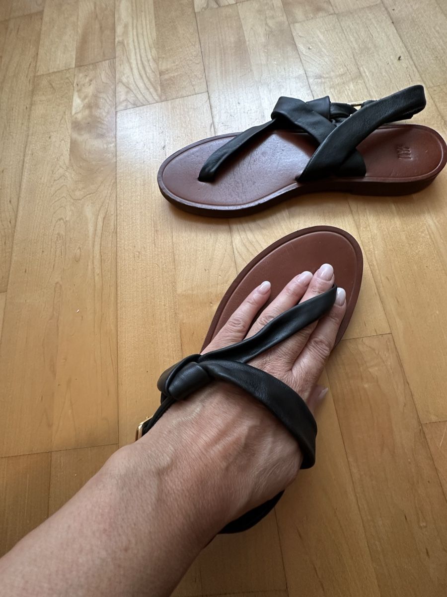 H&M Scarpe da donna: Sandale Leder schwarz H&M Gr. 40 – Nuovo (secondo la descrizione) da Altendorf venduto da Eastwick4 4