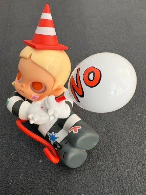 Pop Mart Statuette: Zsiga POP MART Figur – Nuovo (secondo la descrizione) da Zürich venduto da Sonnenblume_65 1