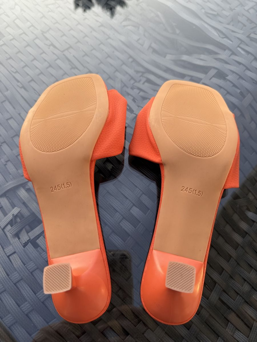 Scarpe da donna: Pantoletten Neu (38) – Nuovo (secondo la descrizione) da Vezia venduto da sidu03 3