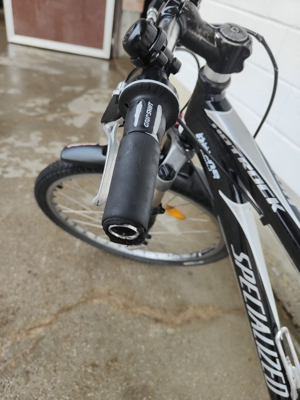 Specialized Velos: Jugend-Mountainbike Specialized Hotrock – Gebraucht aus Worb von  1