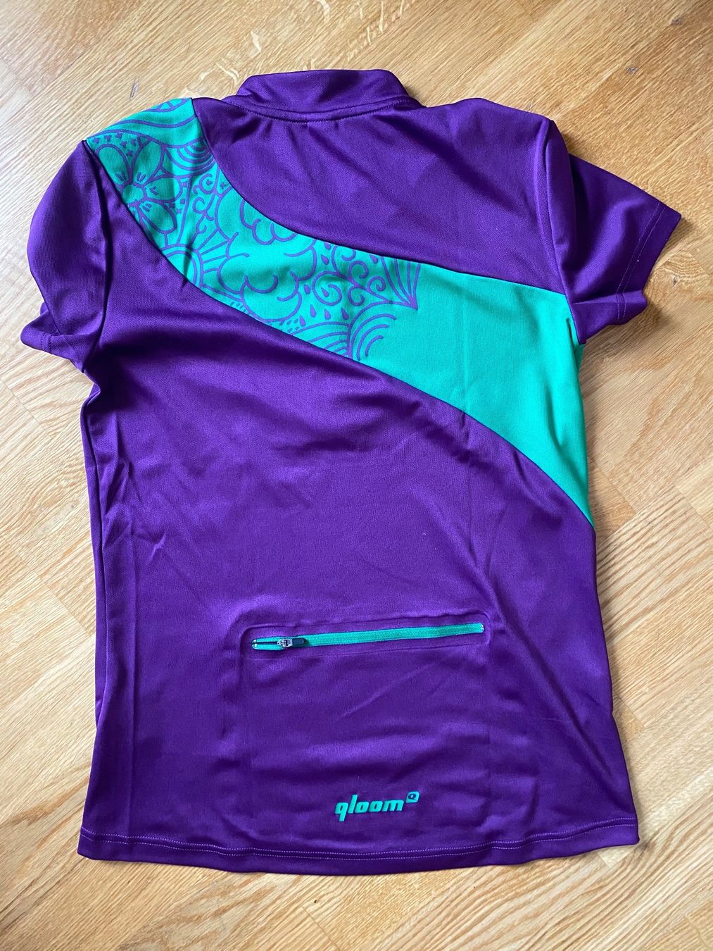 Qloom Canottiere & Pantaloni: Bikeshirt qloom – Usato da Zürich venduto da Fabienne059 1