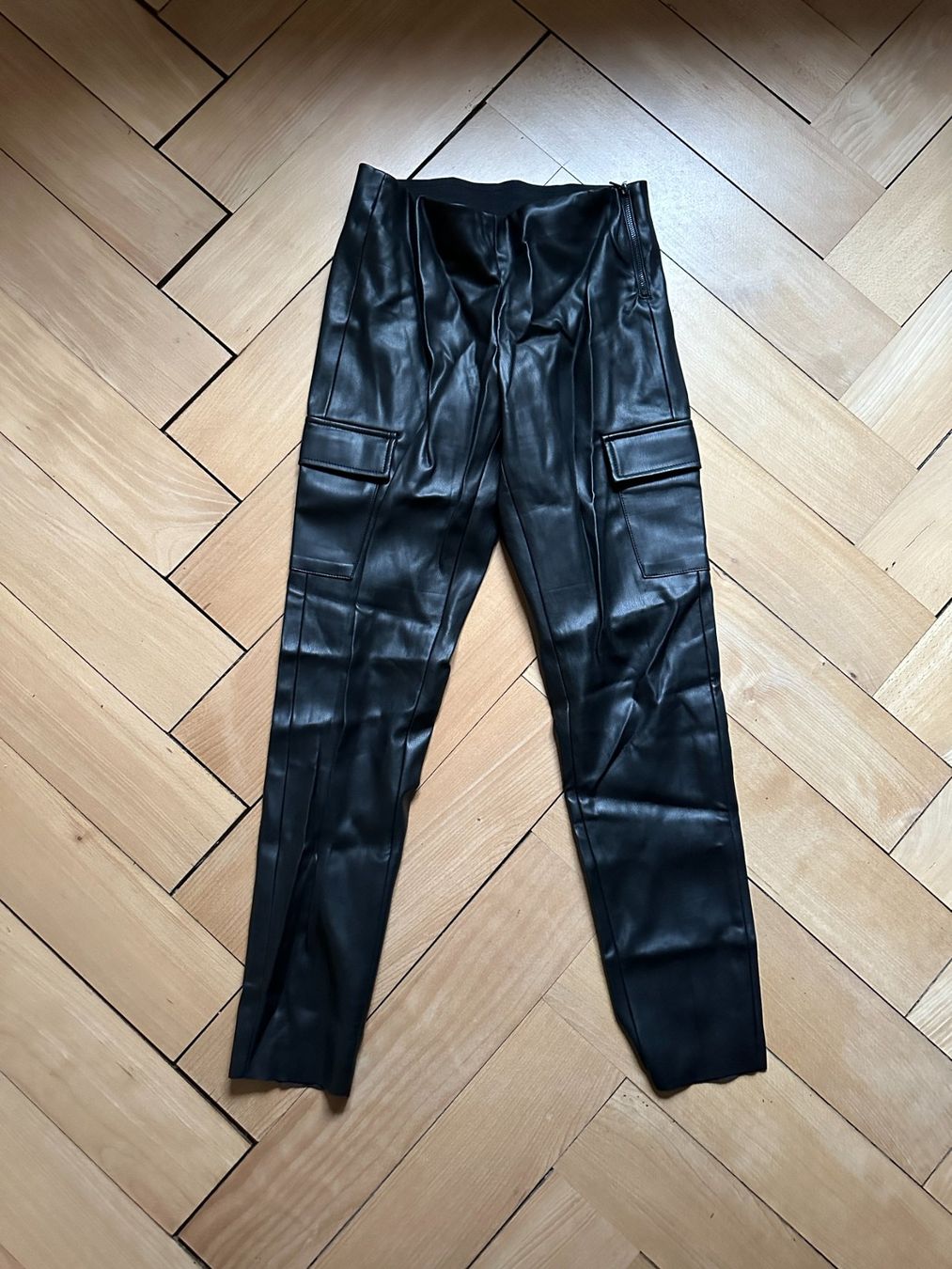 Hosen: NOISY MAY - Cargo Lederhose schwarz XS – Gebraucht aus Zürich von Diazaio