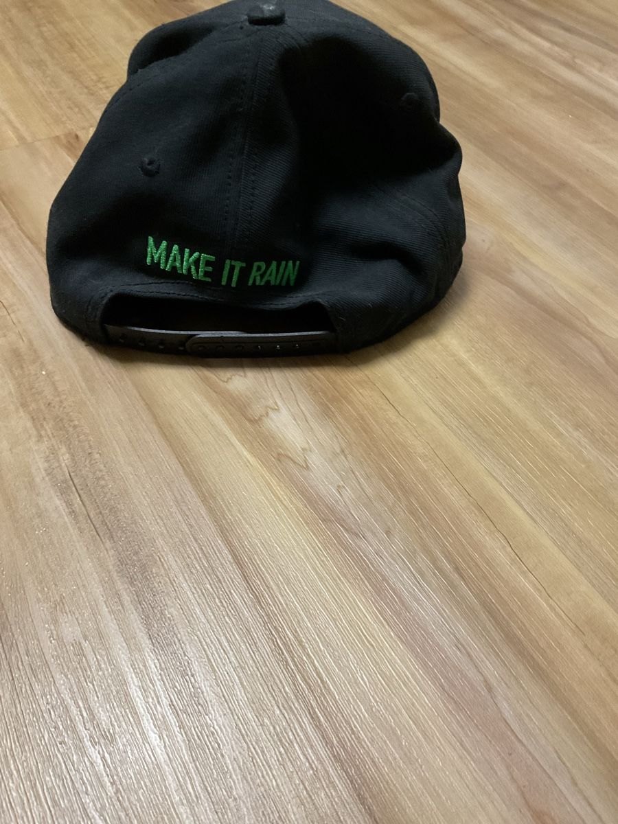 Hüte, Mützen & Caps: Kappe Schwarz bestickt "Make it rain"  – Gebraucht aus Rorschach von daj_9gxt 1