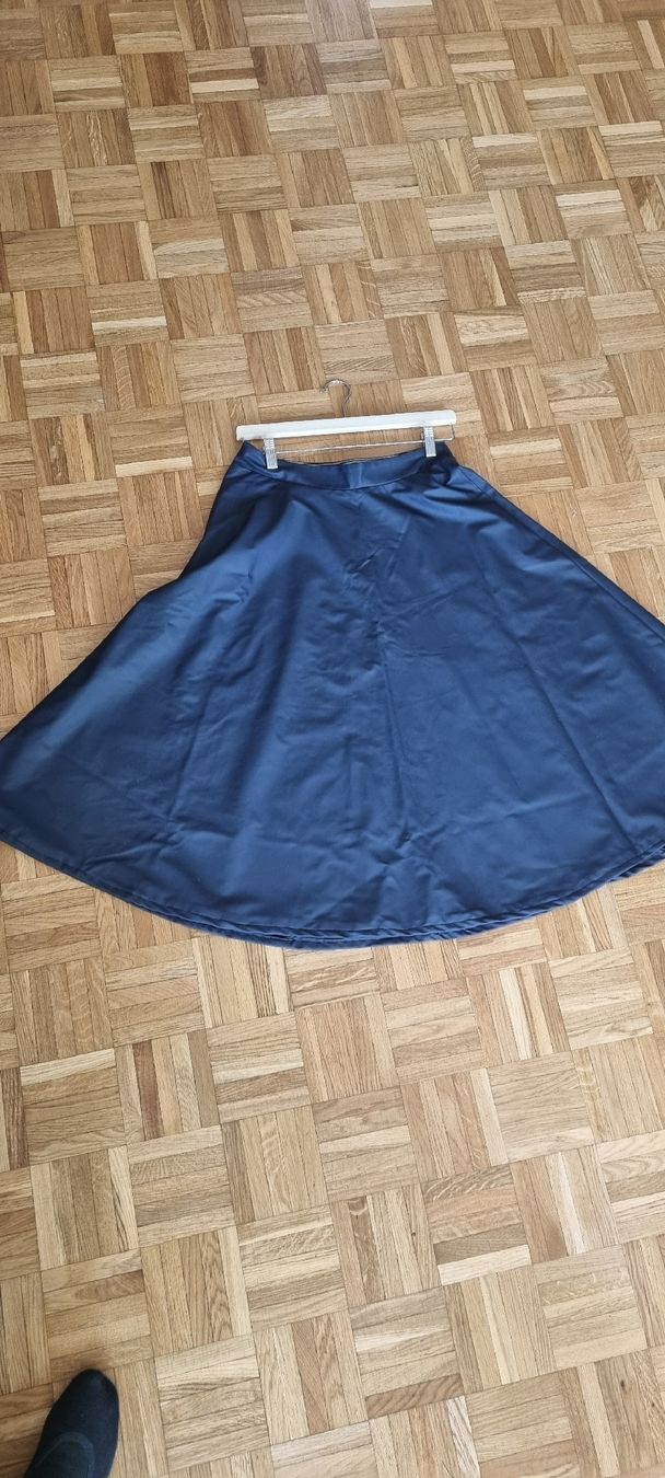 Petit Bateau Gonne: Jupe mi-longue petit bateau taille S – Usato da Vernier venduto da sbo_qlk6 2