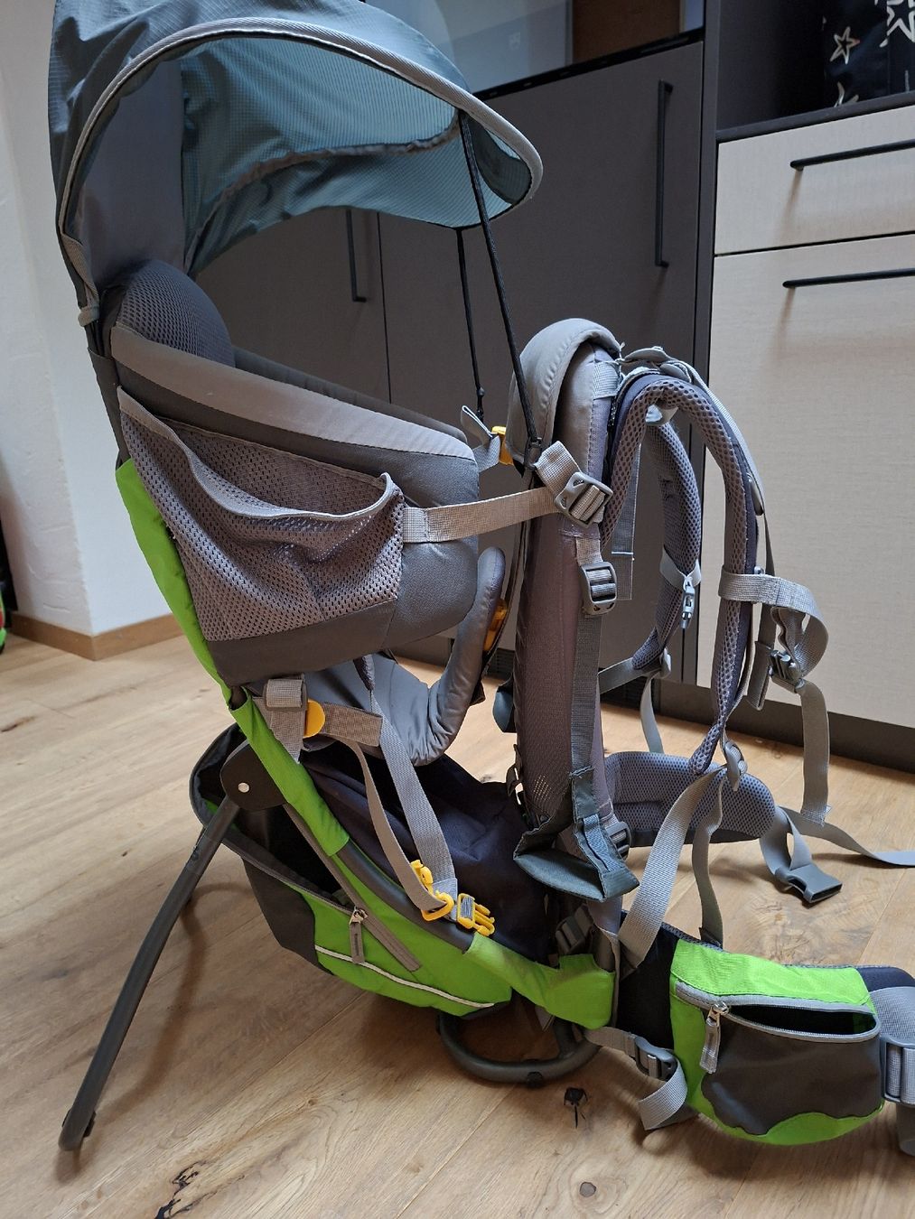 Deuter Zaini: Kindertrage Deuter Wanderrucksack Neuwertig – Usato da Zeihen venduto da Wetterfrosch02 1