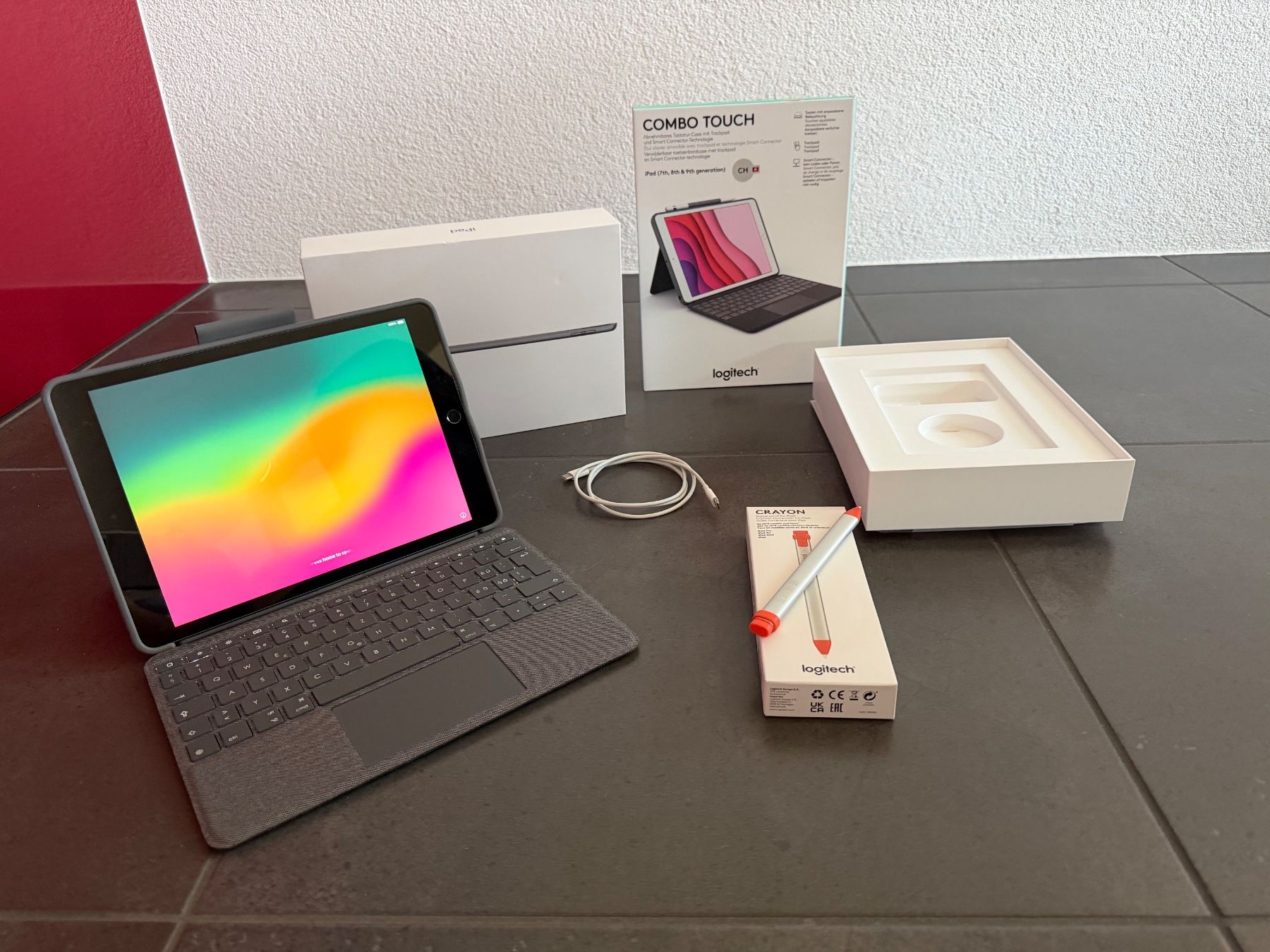 Apple Tablet PC: IPAD 9th gen + accessoires – Usato da Vuisternens-Romont venduto da Pictus