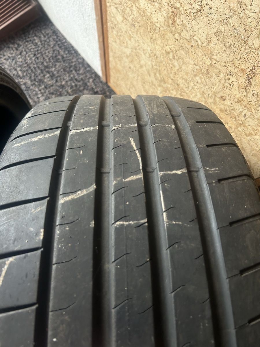 Bridgestone Pneus & Roues: Bridgestone 235 35 19 – D'occasion à ulisbach par efbtr 7