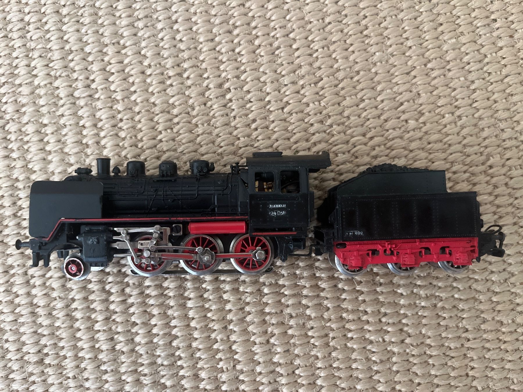 Märklin Modelleisenbahnen: Zwei schwarze Dampflokomotiven von Märklin – Gebraucht aus Zumikon von omorax 3