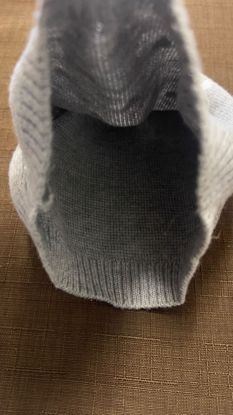 Altro abbigliamento per bambino: Mutze süss und warm – Usato da Sisseln venduto da nt.geschenkshop 9
