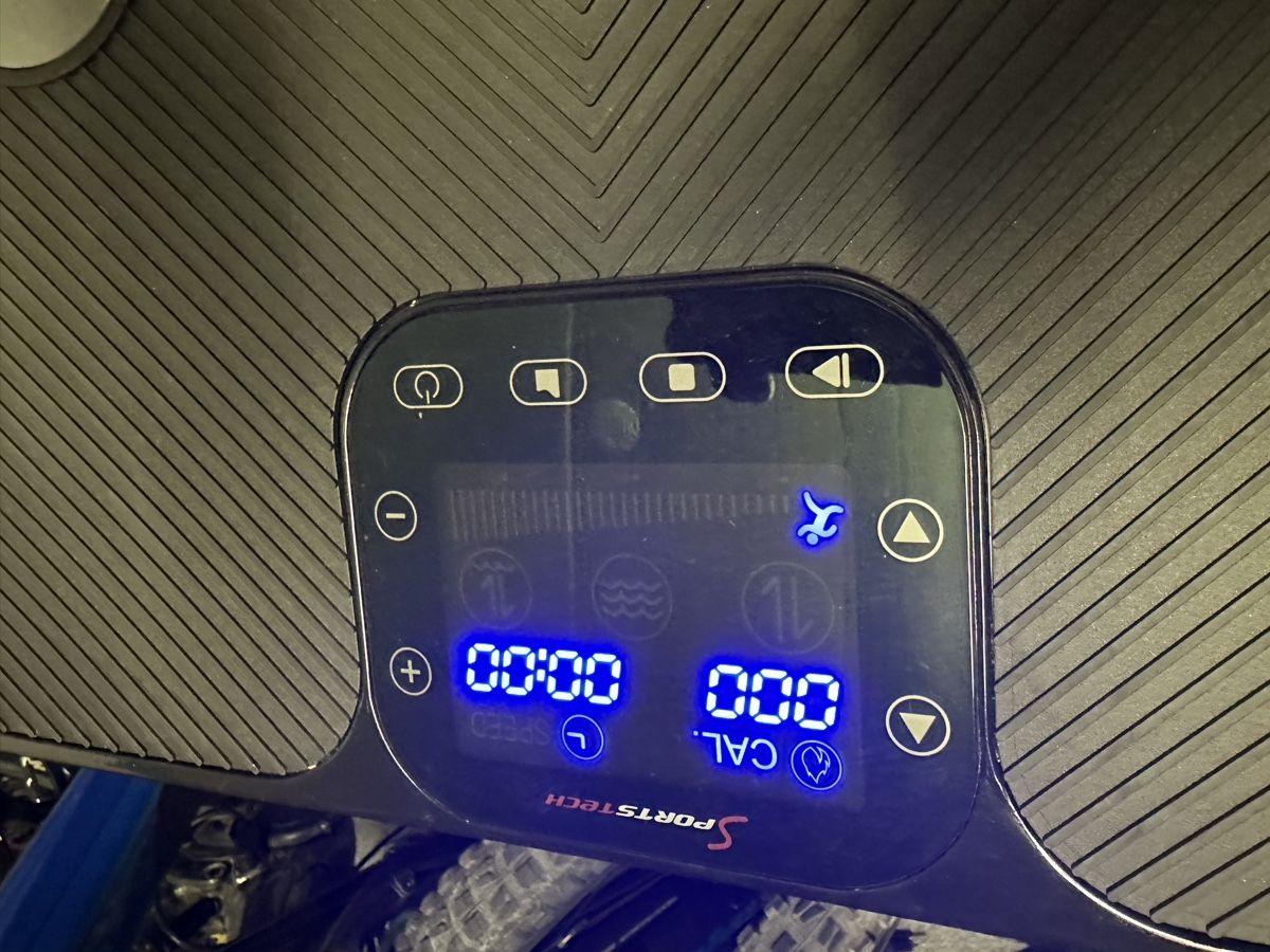 Power Plate Vélos d'appartement: Power Plate VP 400 – D'occasion à Gundetswil par petriheilremimartin 2