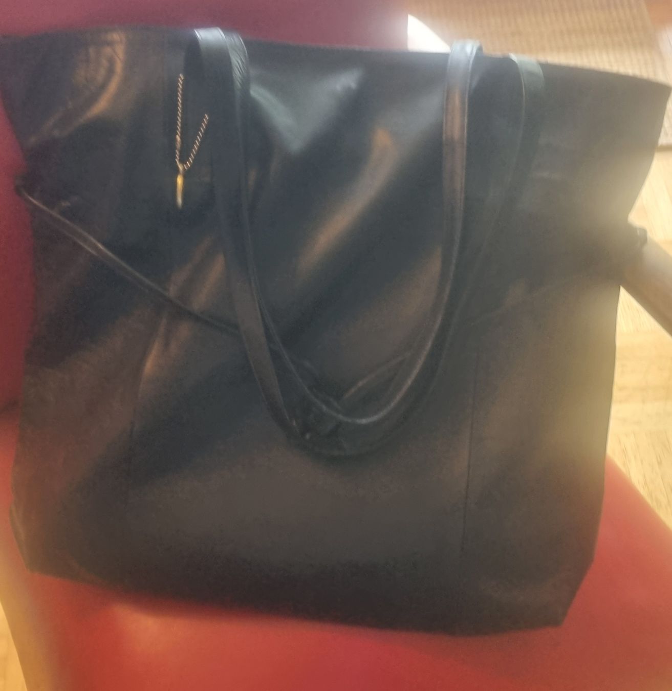 Borse da donna: Sac fourre-tout en cuir noir – Usato da Les Cullayes venduto da yan_nvn9 2