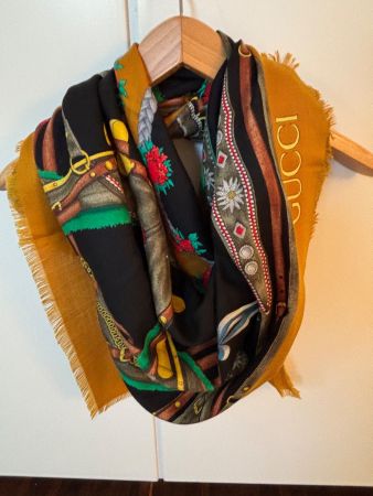 GUCCI  Wolle/Seide Schal 135x135cm