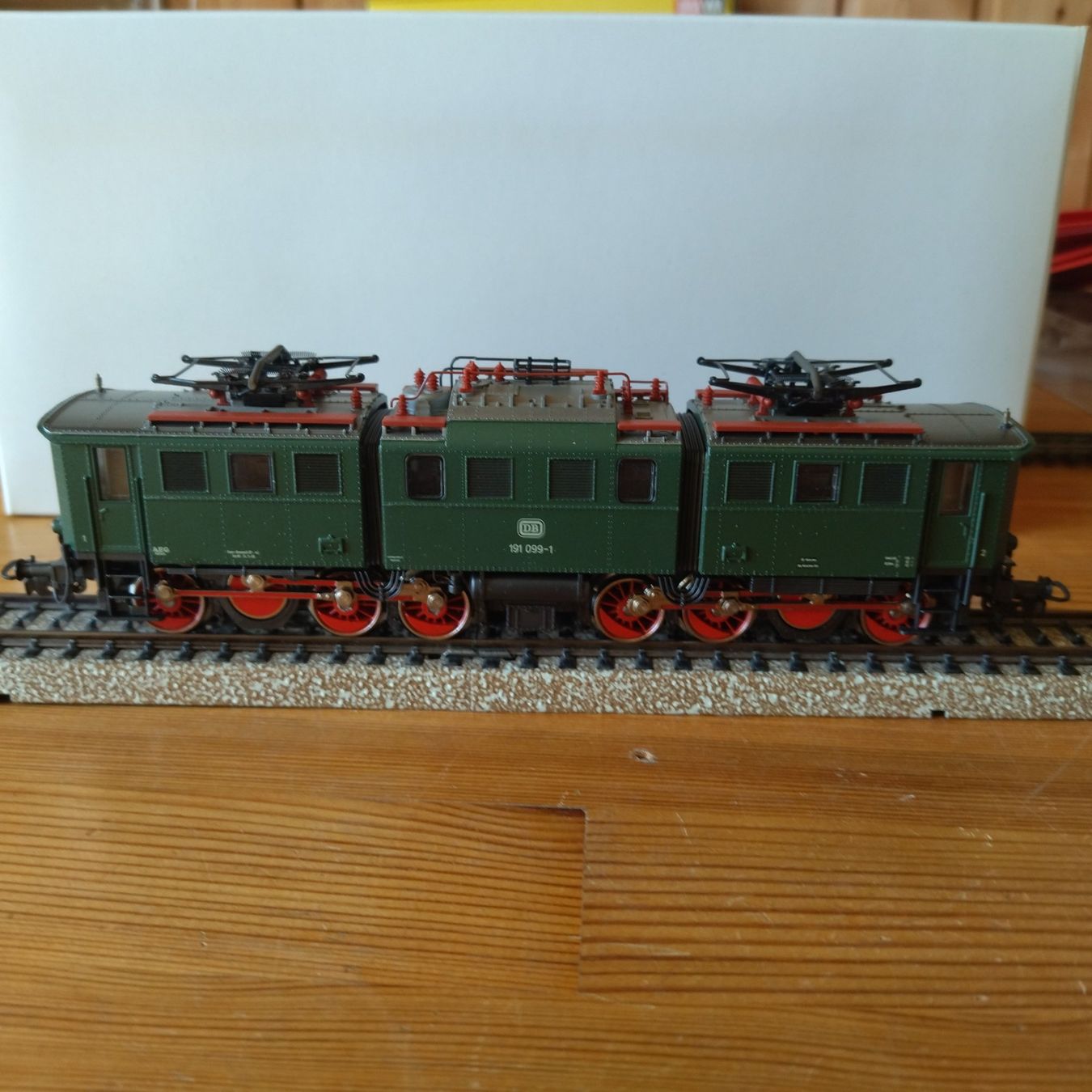 Märklin Modellini di ferrovie: Märklin Lok BR 191 (940) – Usato da Basel venduto da BeanieUp 1