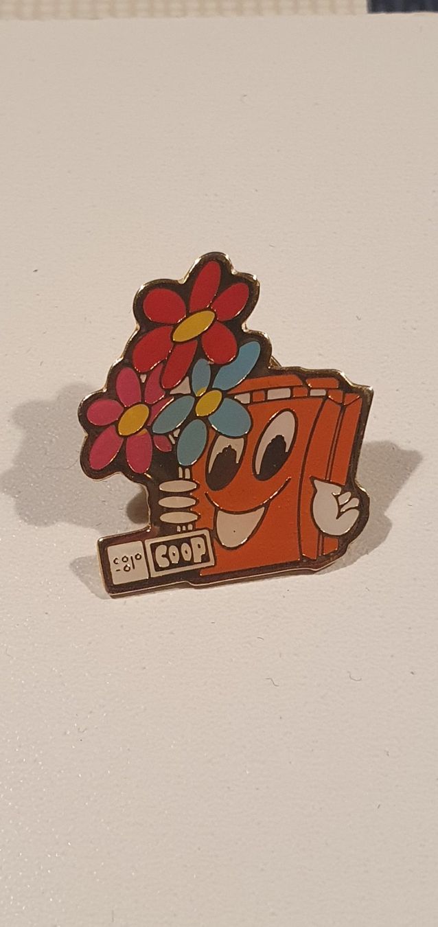 Placchette & Badge: Pin's coop – Usato da St-Barthélemy VD venduto da titeuf5