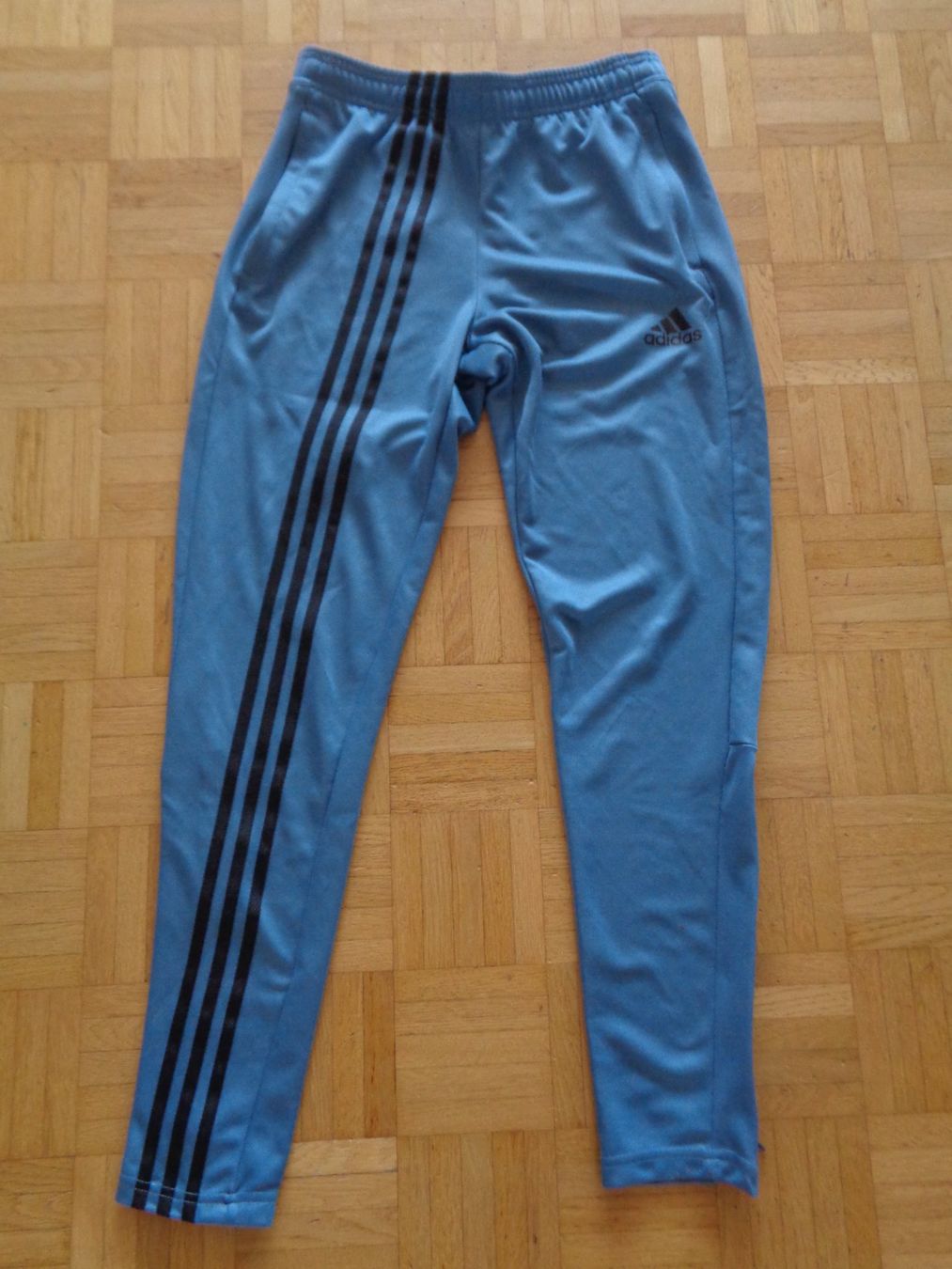 Adidas Lots de vêtements: Sportset Gr M – D'occasion à Dietikon par chroetli77 1