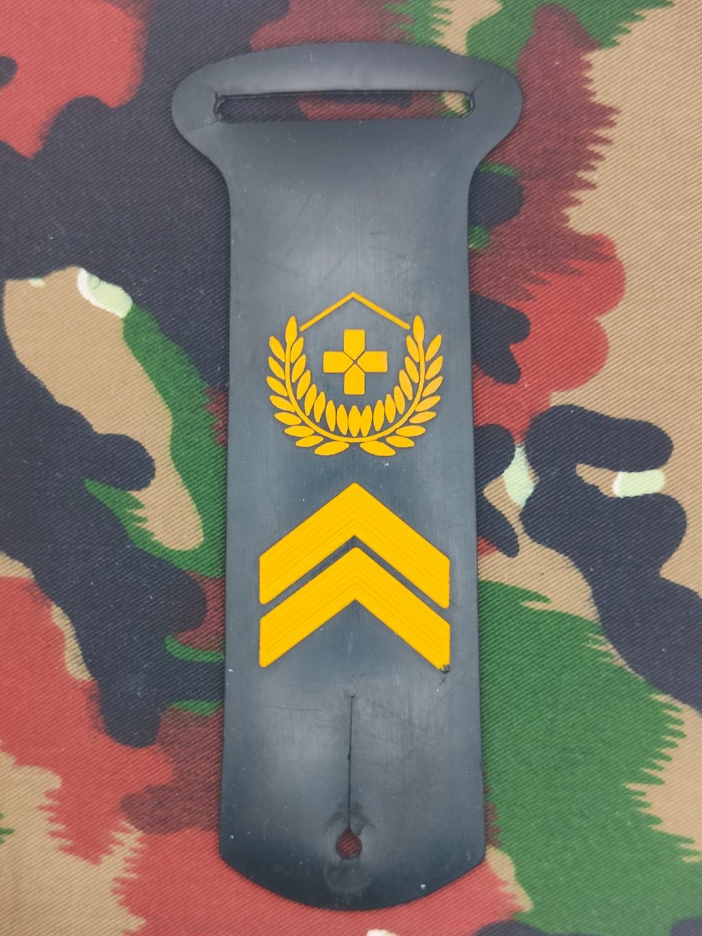 Schweizer Armee Placchette & Badge: Gradabzeichen Feldweibel – Usato da Bauma venduto da SwissMilitaria
