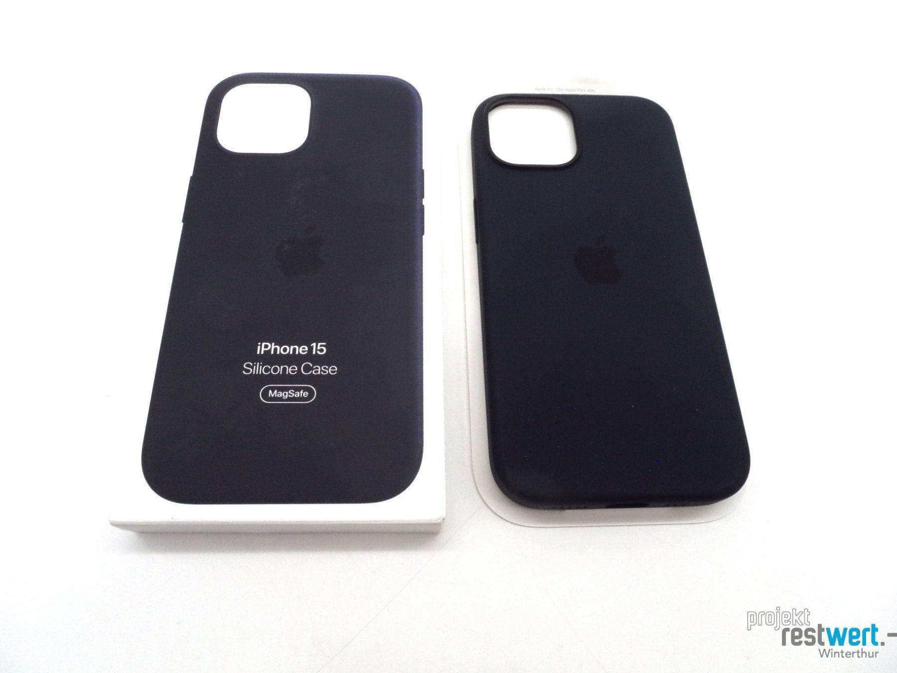 Apple Cover & Protezioni schermo: APPLE Silikon Case Hülle mit MagSafe (iPhone 15) – Nuovo (secondo la descrizione) da Winterthur venduto da Restwert_Winterthur