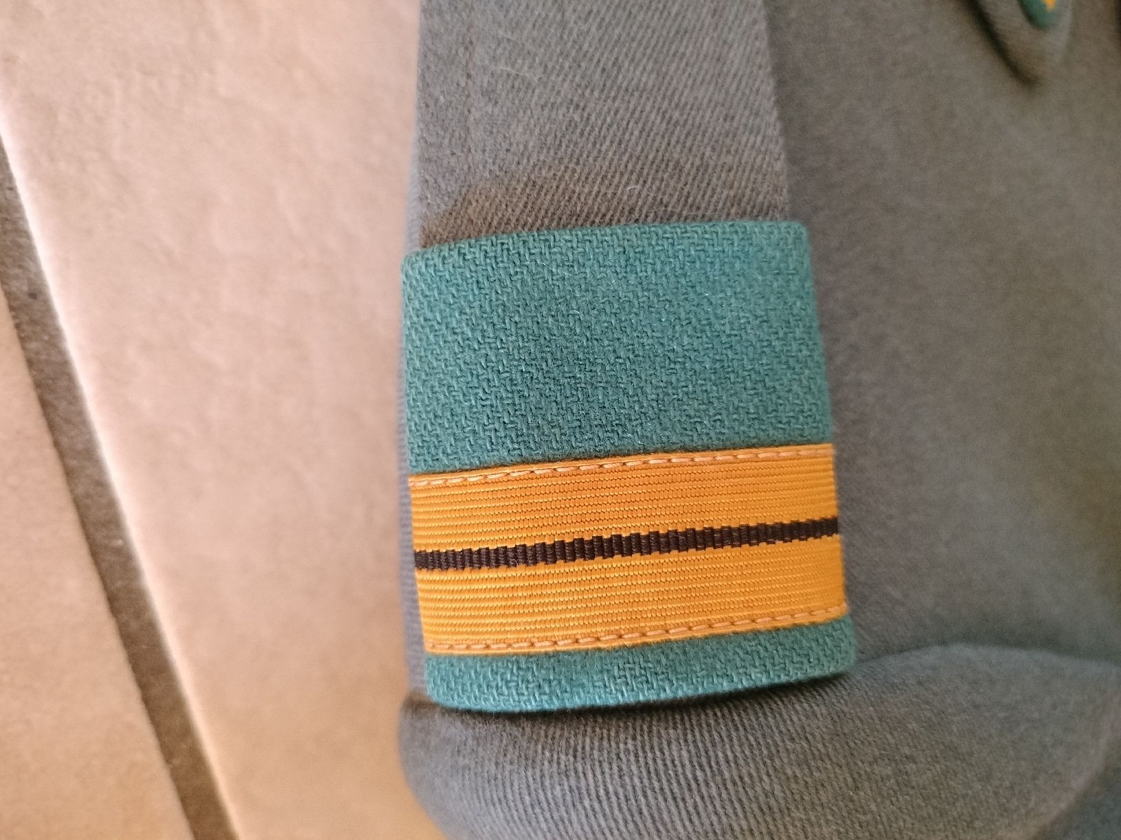Schweizer Armee Uniformen: Schweizer Armee Militär Uniform – Gebraucht aus Schwanden Sigrisw von Wibe81 1