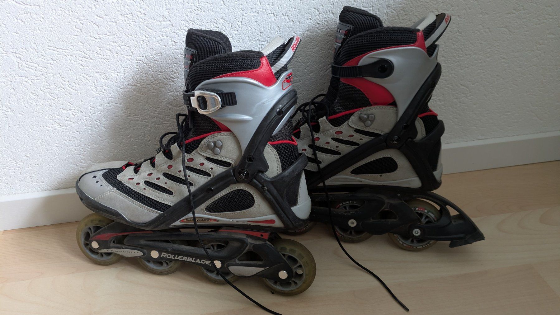Pattini in linea & Pattini a rotelle: Inlineskates Rollerblade, Top Zustand, Grösse 43/44 – Usato da Muri AG venduto da Creation2